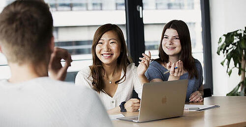 Explorer Day auf Deutsch: Bachelor- und Pre-Bachelor-Infosession für Eltern und Studieninteressierte-1