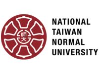 Logo der National Taiwan Normal University mit dunkelrotem Kreisemblem und schwarzem Schriftzug.