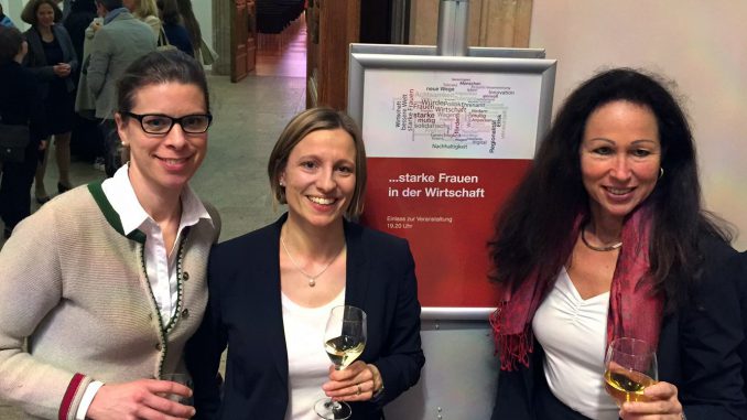 Munich Business School Staff im bayerischen Landtag