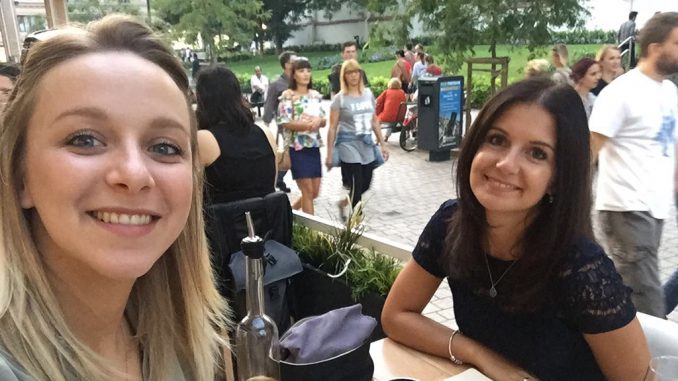 Munich Business School: Semester Abroad at Zagreb School of Economics and Management (1) Franziska (right on the photo), student at Munich Business School, together with a friend during her semester abroad at Zagreb School of Economics and Management (ZSEM)