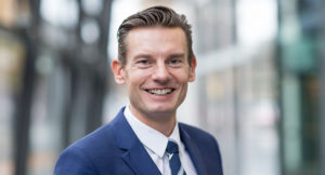 Portrait of Carsten Rennhak, Professor at Munich Business School