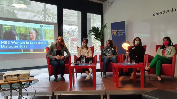 Munich Business School: Women in Leadership Dialogue 2022 The panelists of the Women in Leadership Dialogue 2022 on stage at Munich Business School