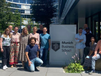 Partners of the YES! research project in front of the Munich Business School building