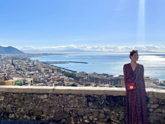 Sophie Düsterhöft, student of Munich Business School, on the coast in Ostia during her semester abroad in Rome