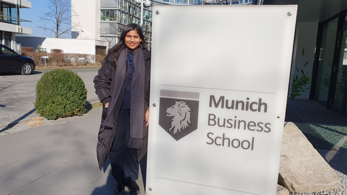 MBA Student Tanushree Jain in front of Munich Business School